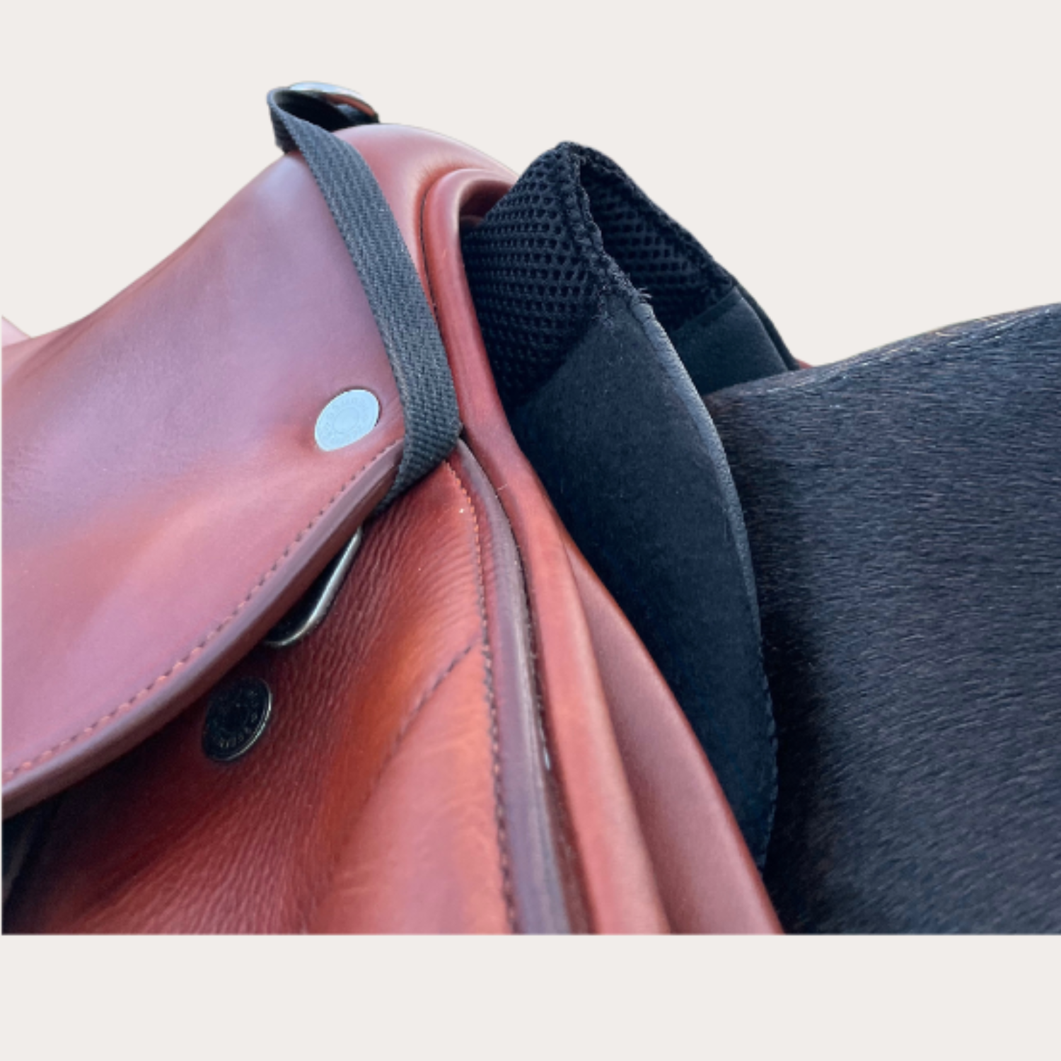 Flex Comfort Pro Half Pad by SIAA - Strēid. Handcrafted equestrian half pad with paramedical-grade materials for horse comfort