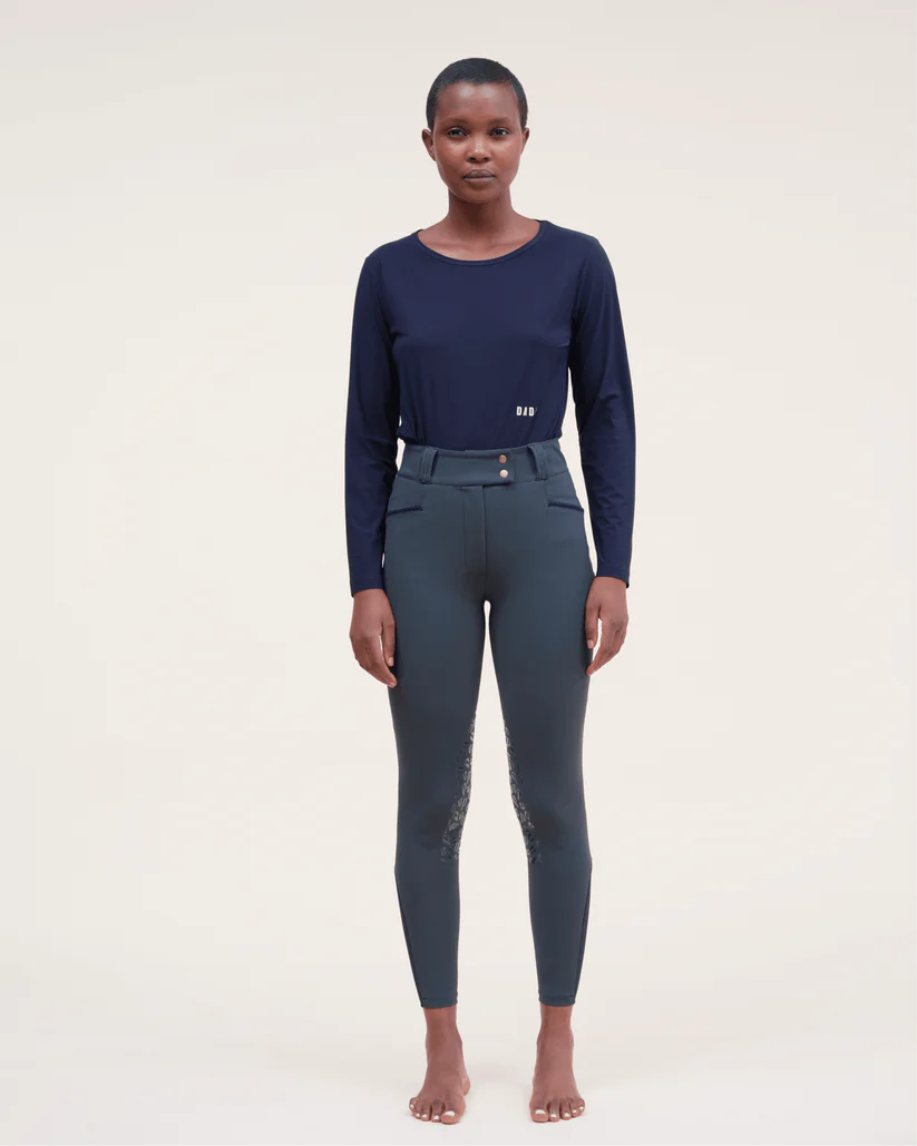 Dada Sport Betty ML Technical Riding T-Shirt - STRĒID. Long-sleeved lightweight tee in Scorched Earth or Marine, bi-stretch, breathable, sunproof, Italian fabric made in Portugal.