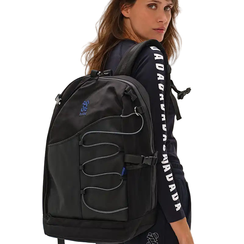 Dada Sport Mumbai Grooming Bag Black - STRĒID. Compact black grooming bag with Aquazip closure, multiple pockets, helmet net, padded straps, water-repellent polyester.