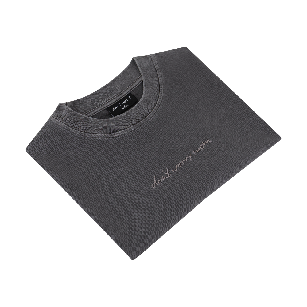 Essential Tee Grey - Don't Worry Mom – STRĒID. Timeless grey short sleeve T-shirt with clean simple design.