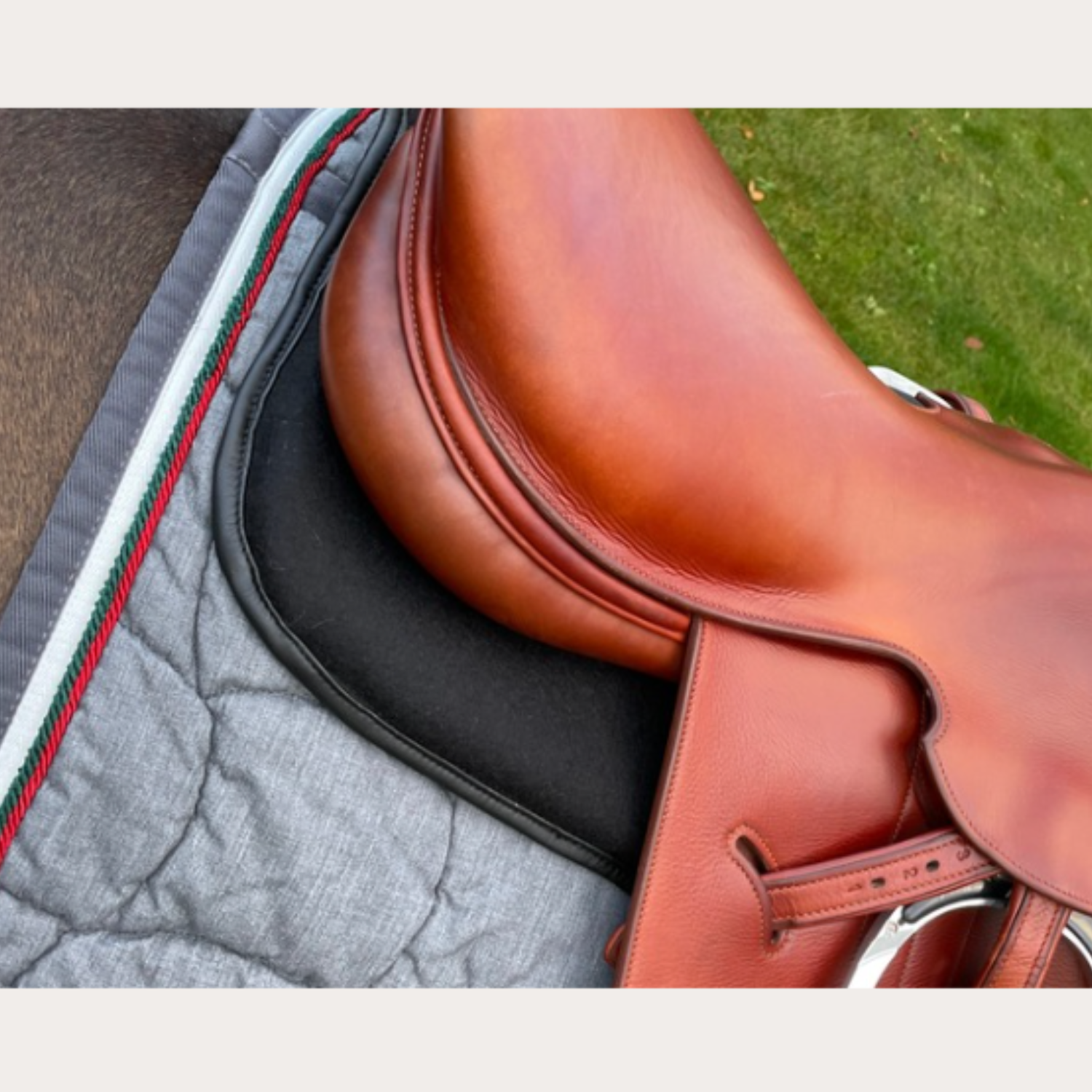 Flex Comfort Pro Half Pad by SIAA - Strēid. Handcrafted equestrian half pad with paramedical-grade materials for horse comfort

