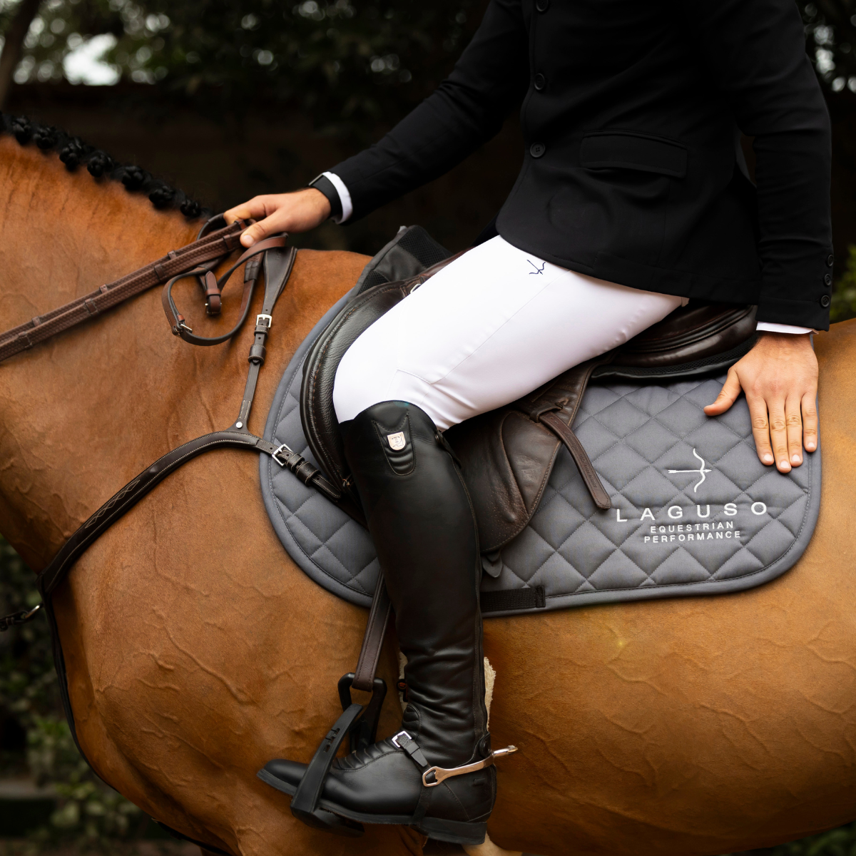 Luxury Jump Saddle Pad in Grey by LAGUSO - Strēid. Premium horse saddle pad with raw cotton filling for absorbency and comfort.
