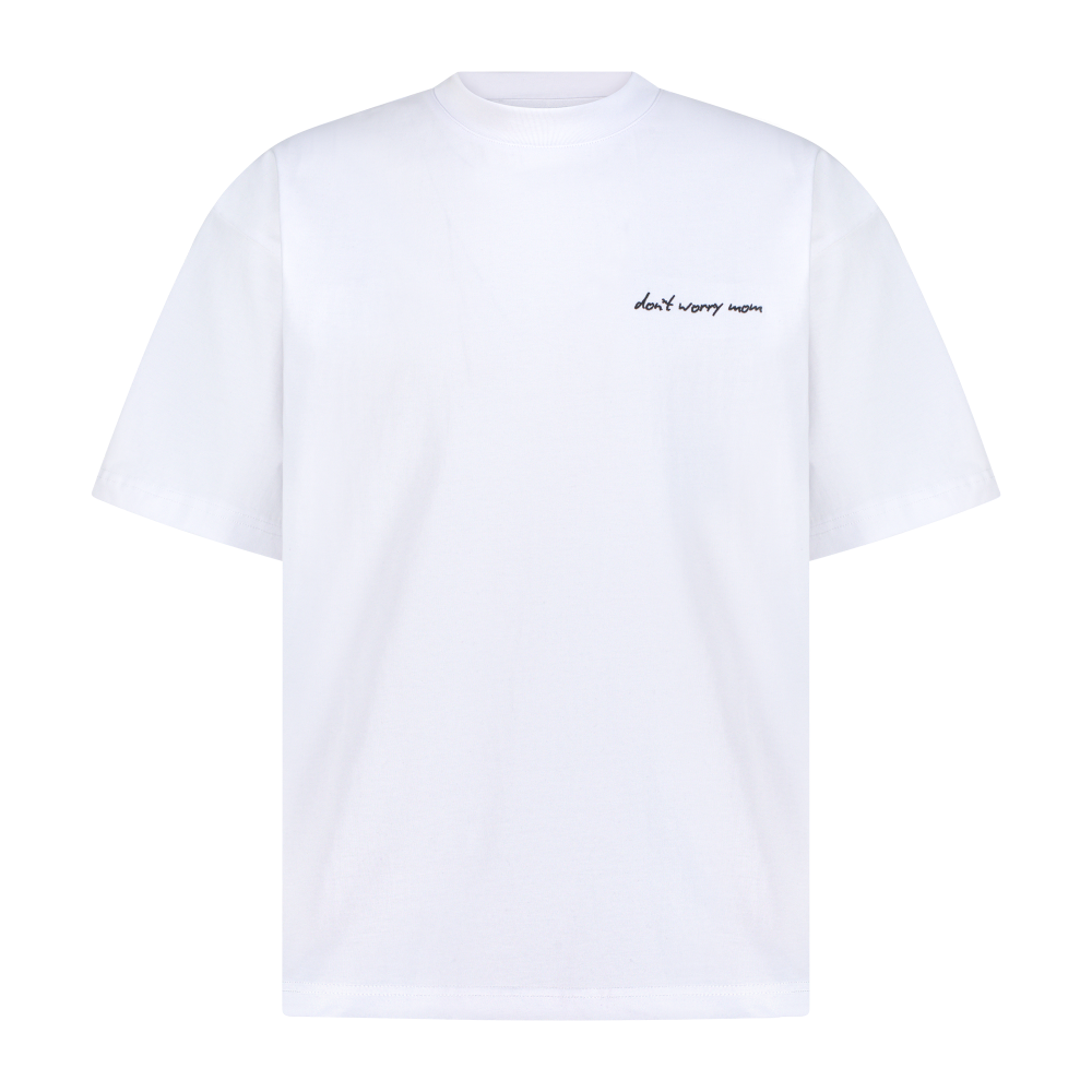 White Oversized T - Side Logo - Don't Worry Mom – STRĒID. Oversized white cotton T-shirt with subtle side logo above the heart.