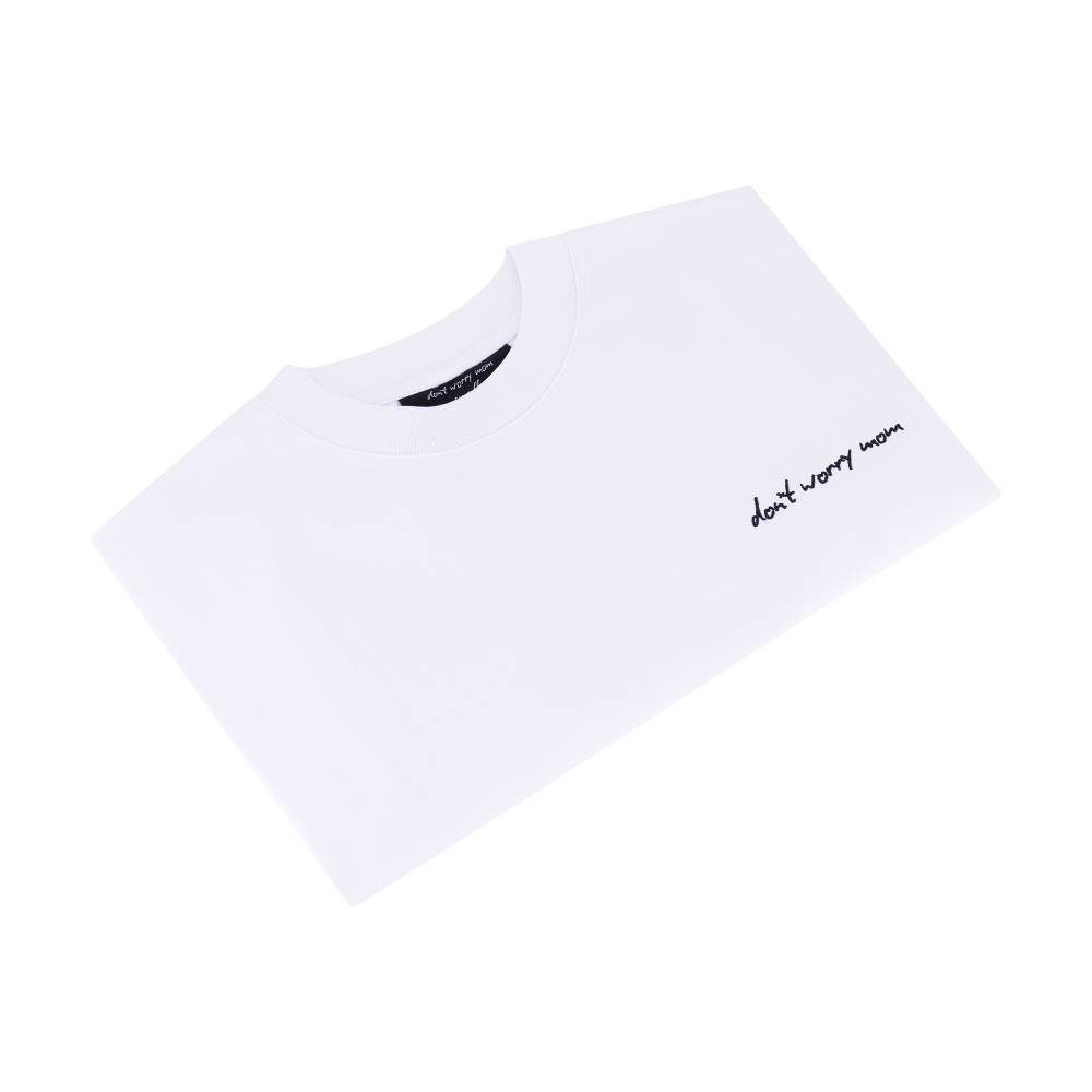 White Oversized T - Side Logo - Don't Worry Mom – STRĒID. Soft 100% cotton oversized white T-shirt for everyday comfort.